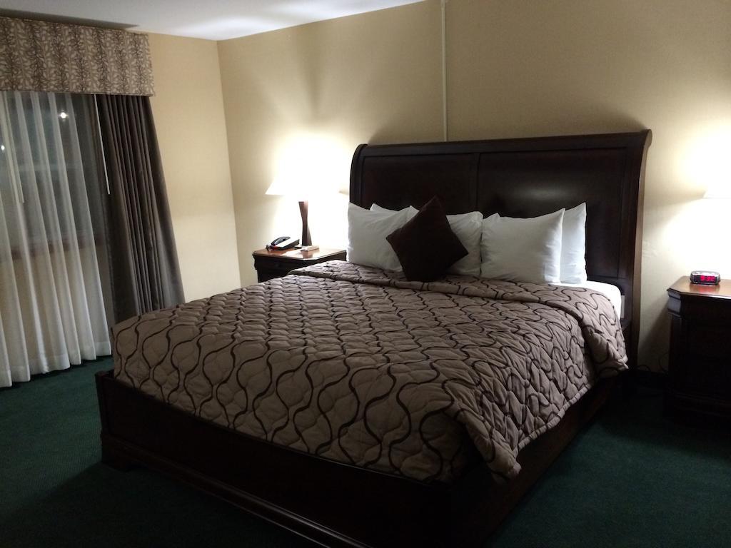 Pacer Inn & Suites Motel ديلاوير الغرفة الصورة