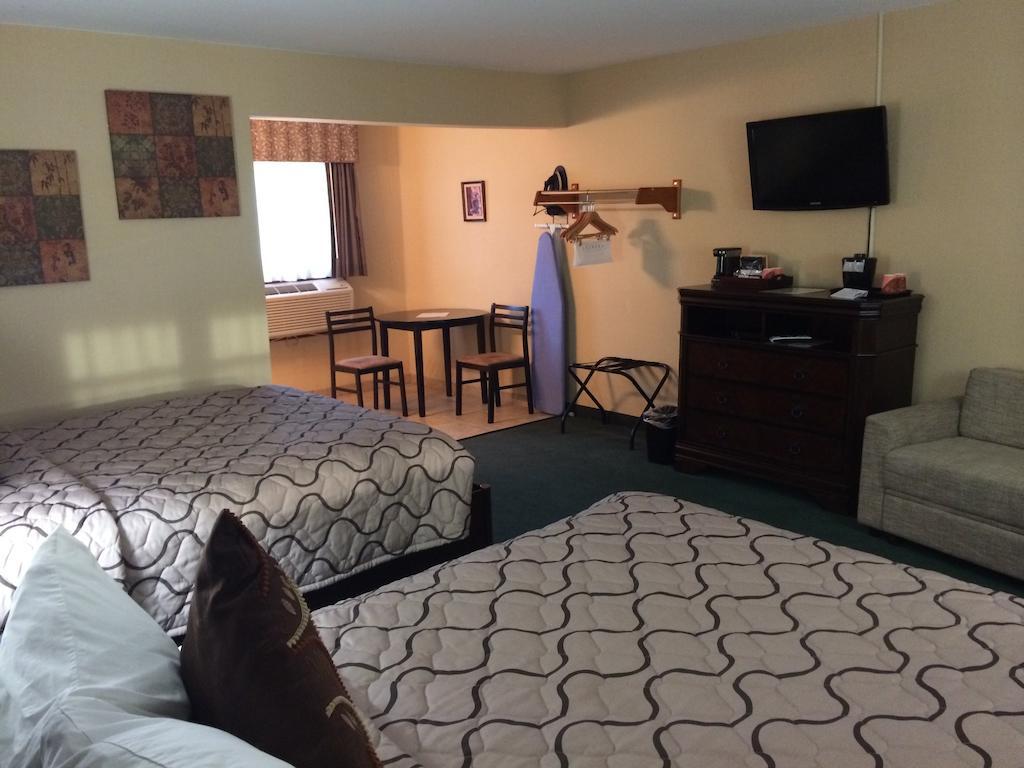 Pacer Inn & Suites Motel ديلاوير الغرفة الصورة