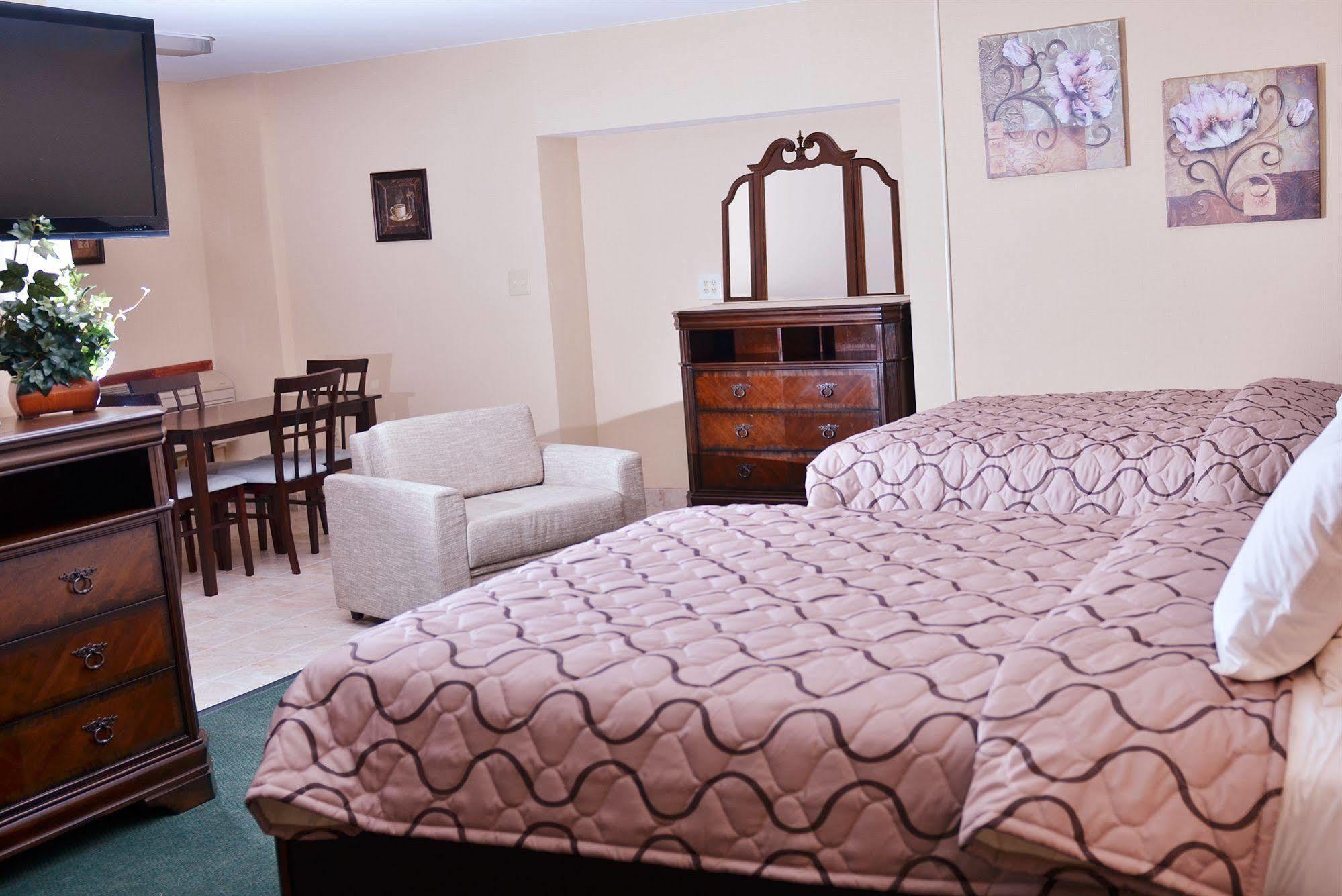 Pacer Inn & Suites Motel ديلاوير المظهر الخارجي الصورة